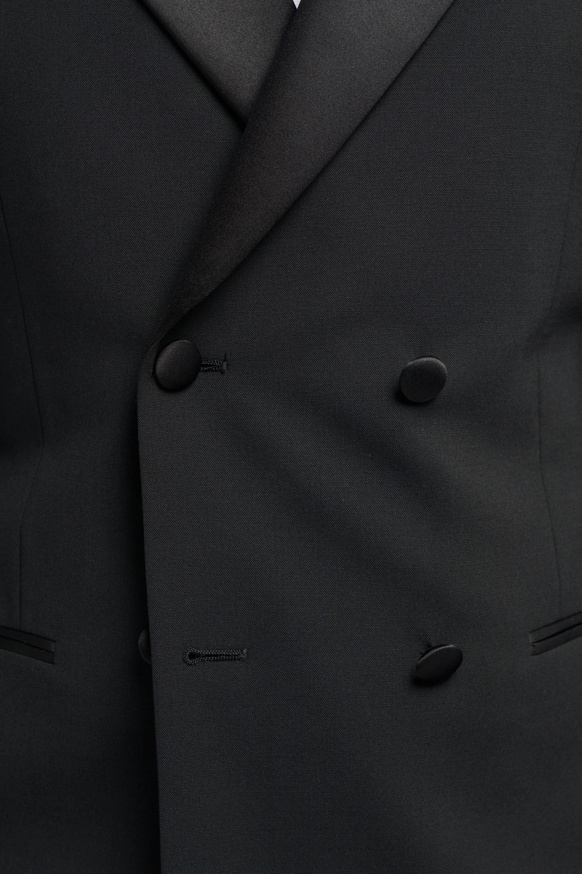 Aspen Black Double Breasted Two Piece Suit thumbnail 4