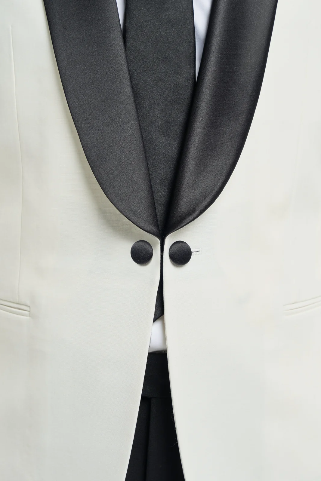 Aspen Ecru Two Piece Suit thumbnail 5