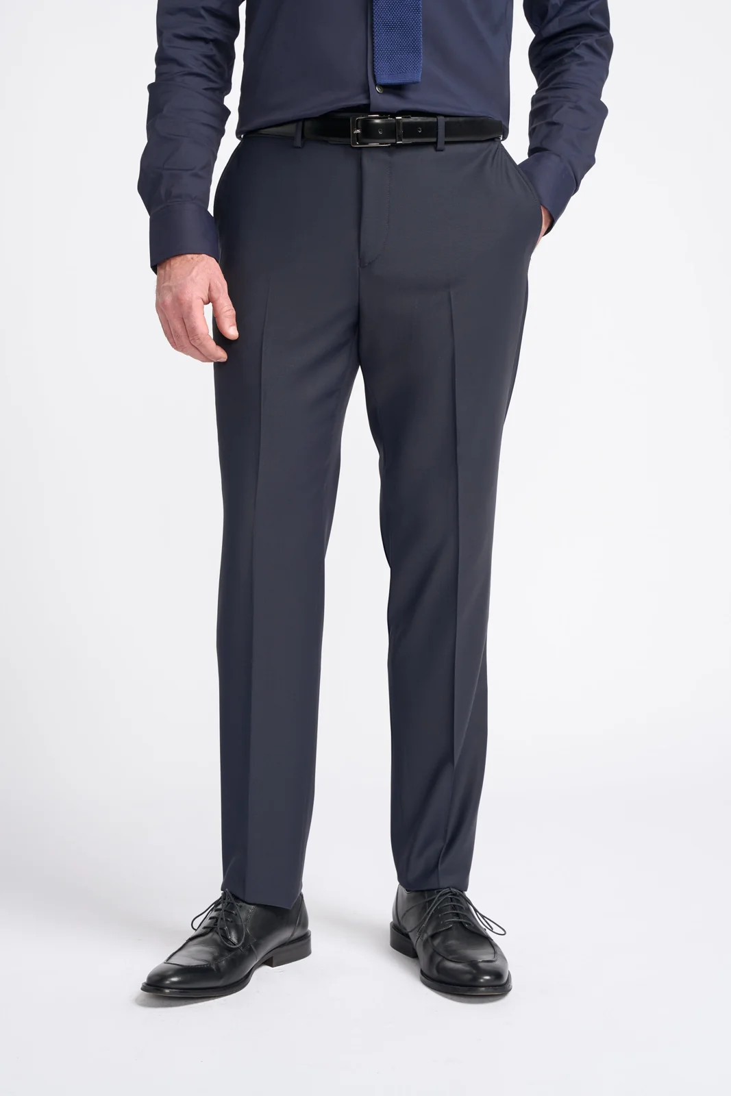 Bond Wool Rich Midnight Navy Three Piece Suit thumbnail 7
