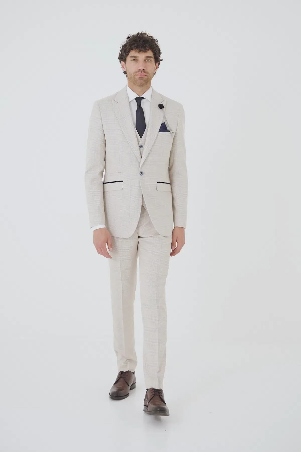 Caridi Beige Long Check Three Piece Suit thumbnail 9