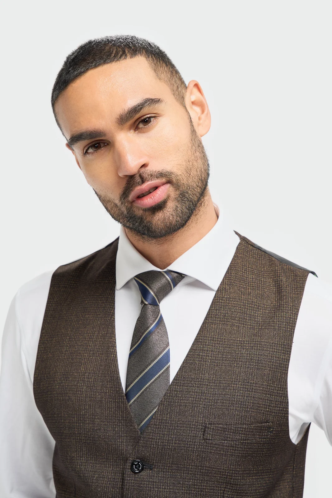 Caridi Brown Waistcoat thumbnail 3