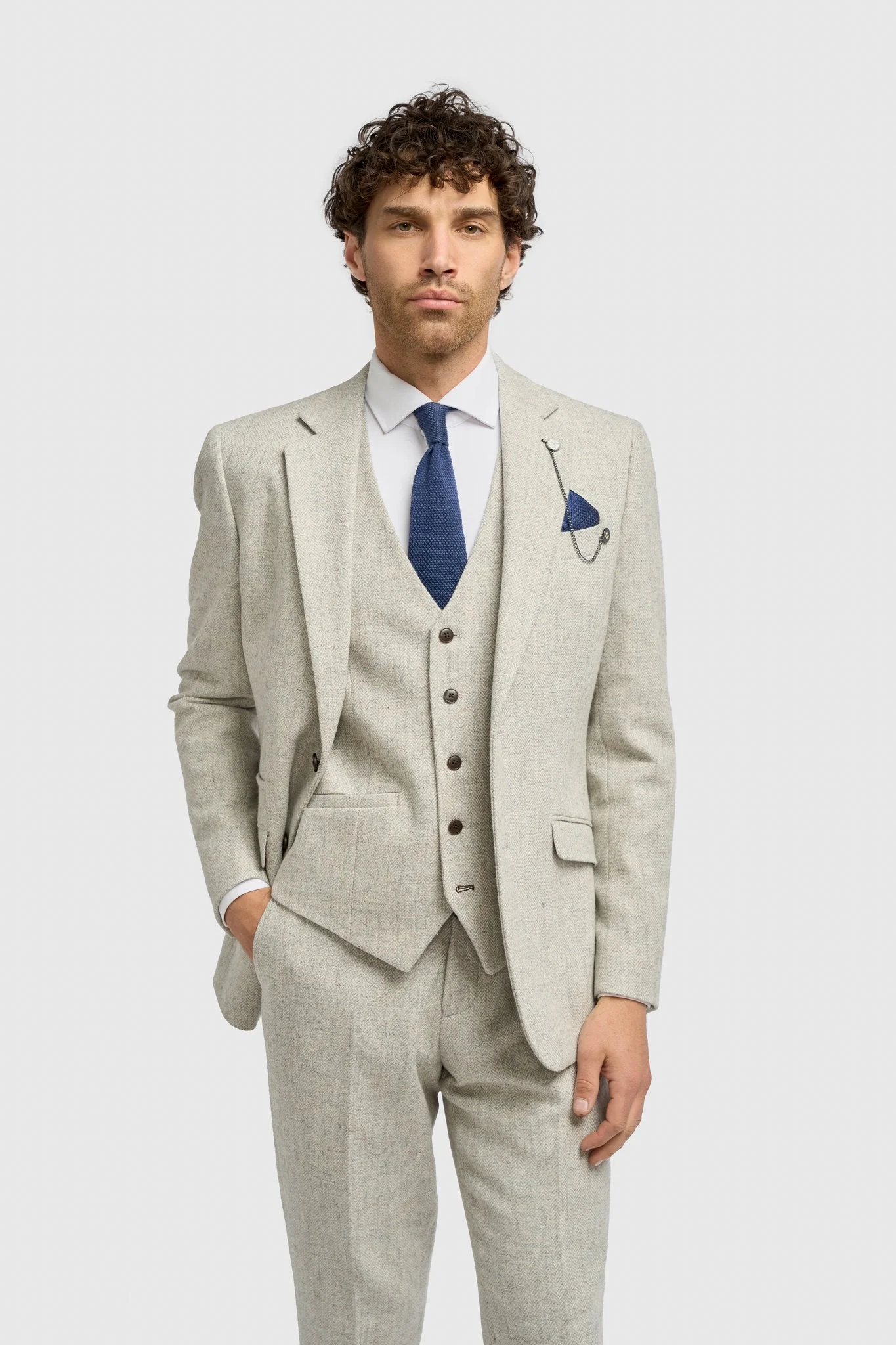 Thomas Pearl Tweed Three Piece Suit thumbnail 2