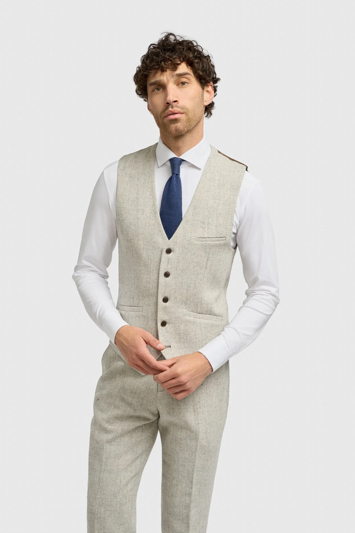 Thomas Pearl Tweed Three Piece Suit thumbnail 4