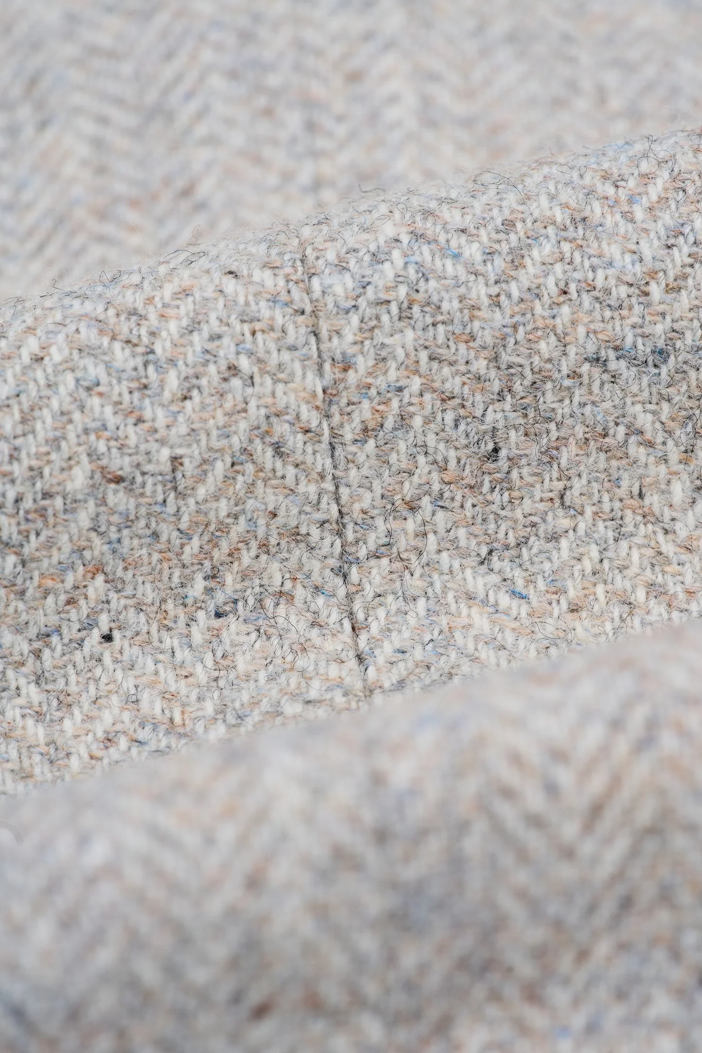 Thomas Pearl Tweed Three Piece Suit thumbnail 8
