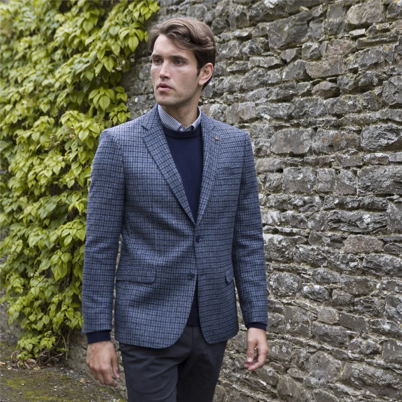 Clady Tweed Jacket in Navy Houndstooth thumbnail 4