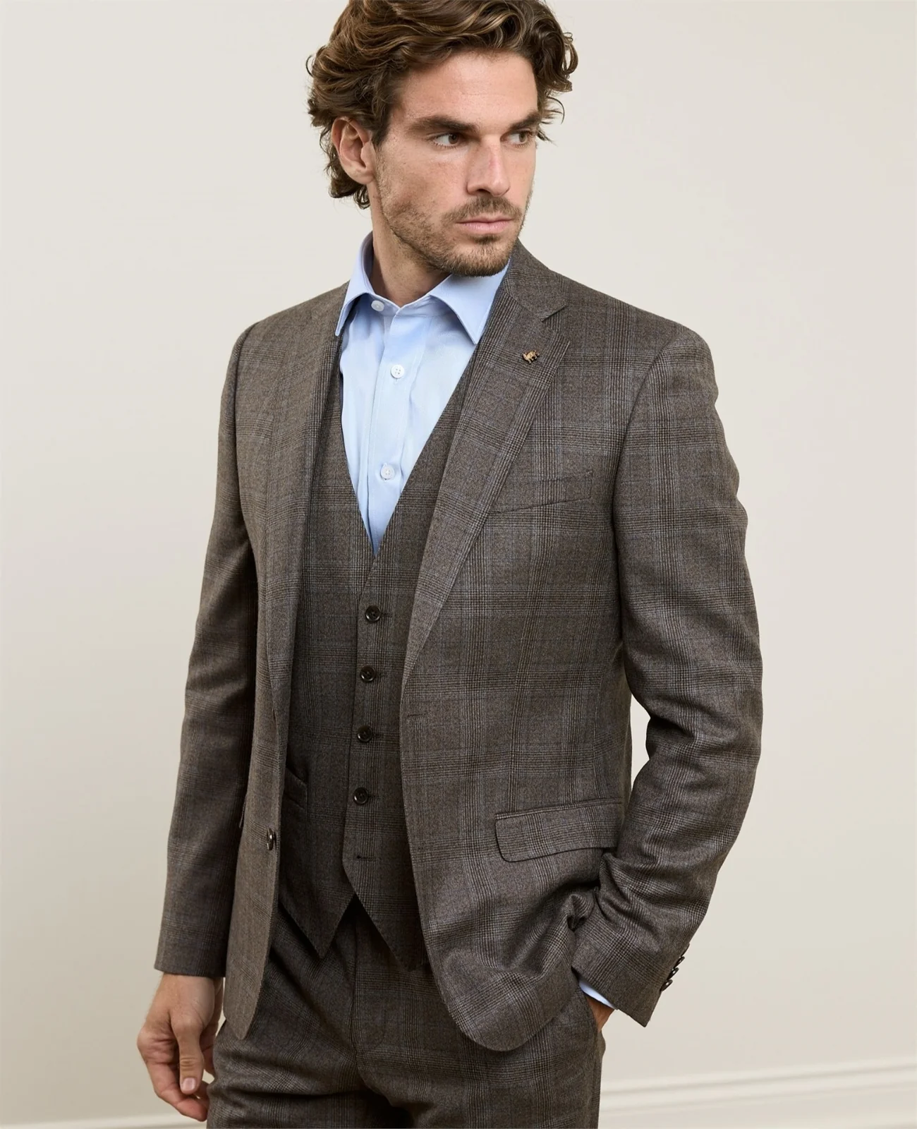Magee 1866 suits collection