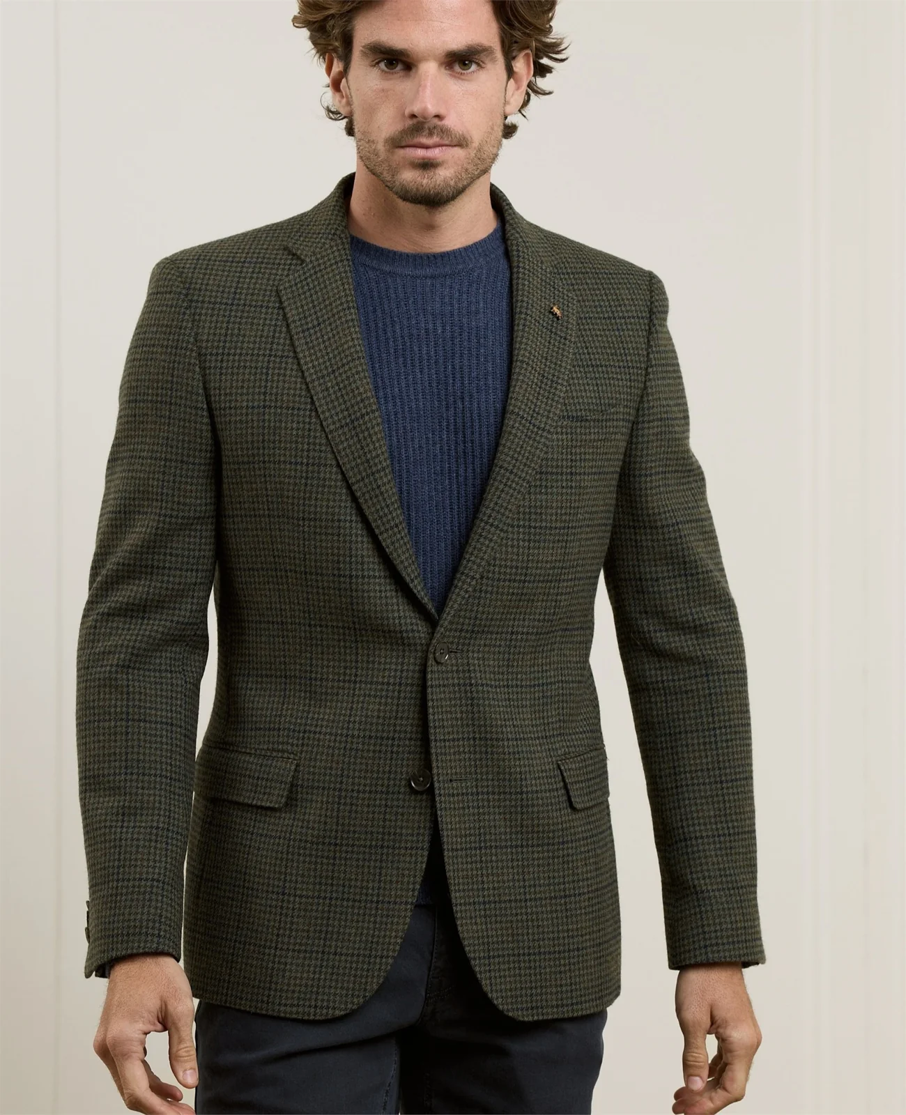 Liffey Tweed Blazer in Green Houndstooth thumbnail 3