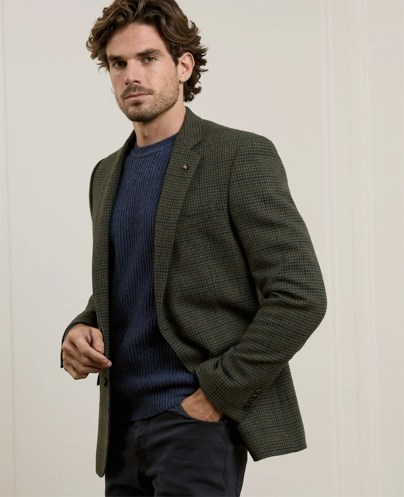 Liffey Tweed Blazer in Green Houndstooth thumbnail 5