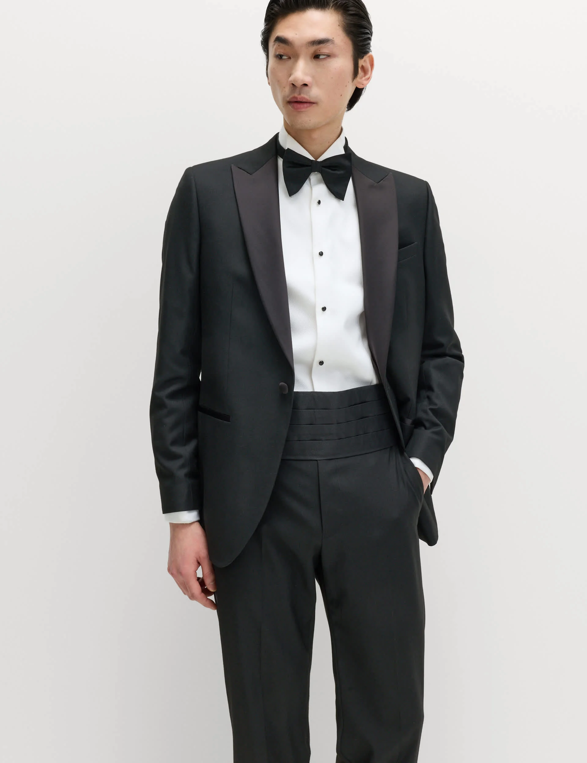2 Piece Regular Fit Stretch Tuxedo Suit thumbnail 4