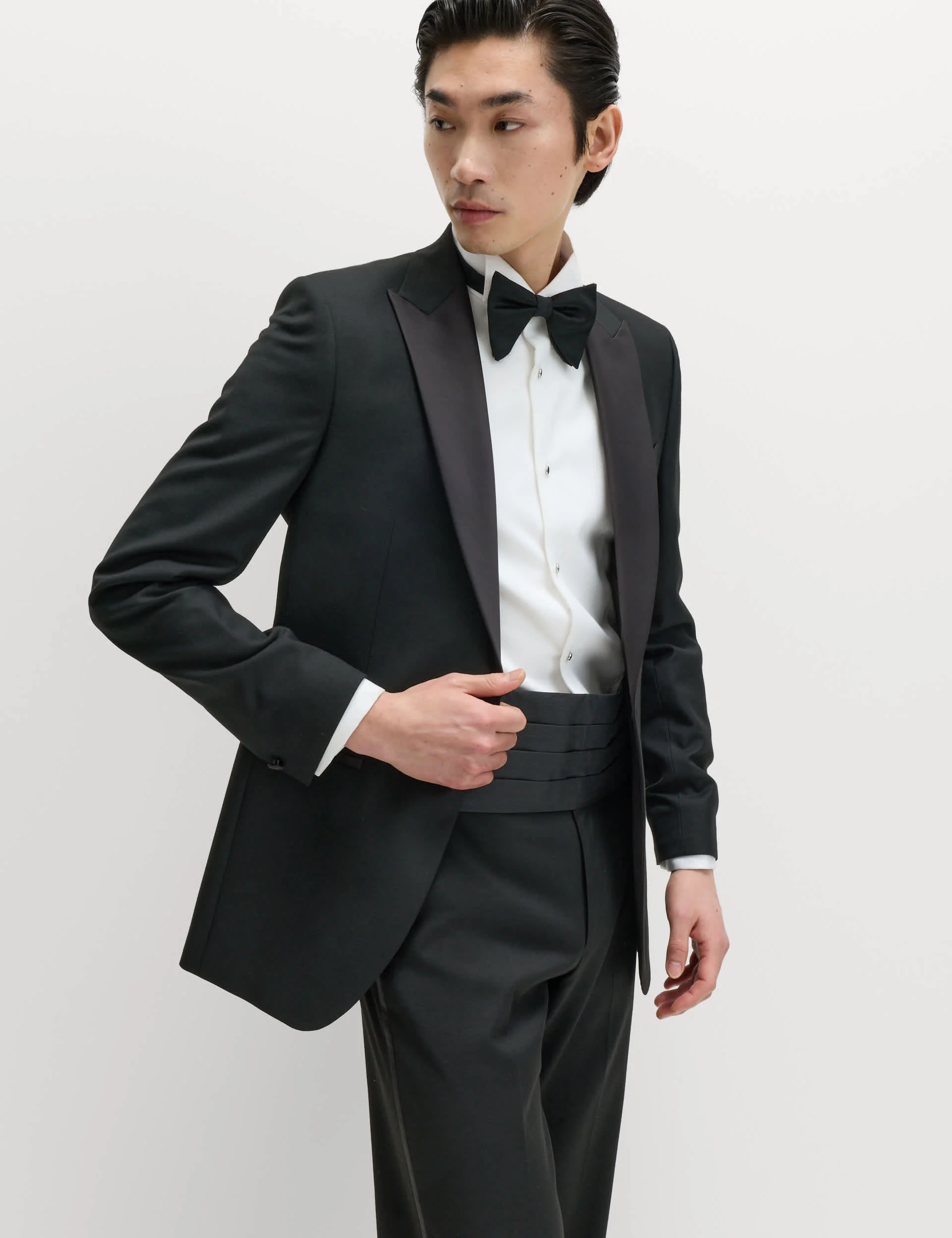 2 Piece Regular Fit Stretch Tuxedo Suit thumbnail 7