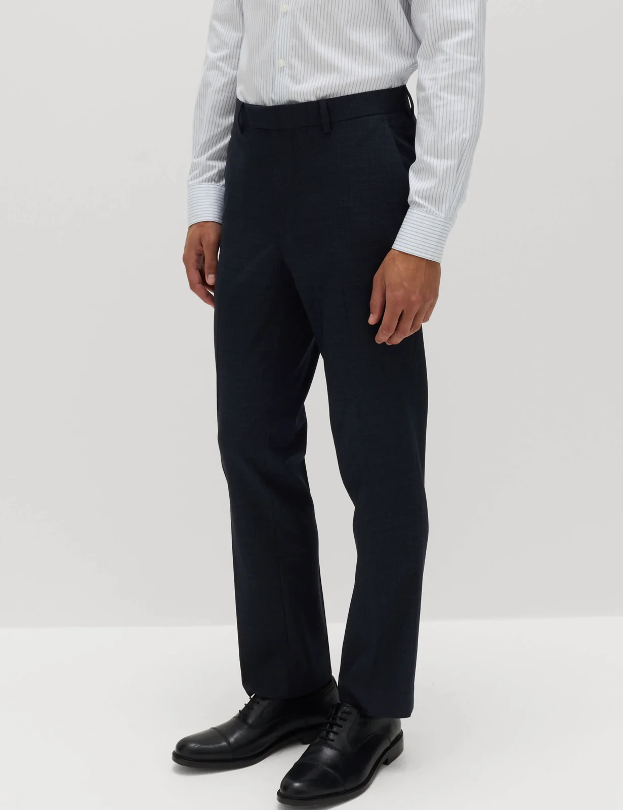 2 Piece Regular Fit Textured Stretch Suit thumbnail 4
