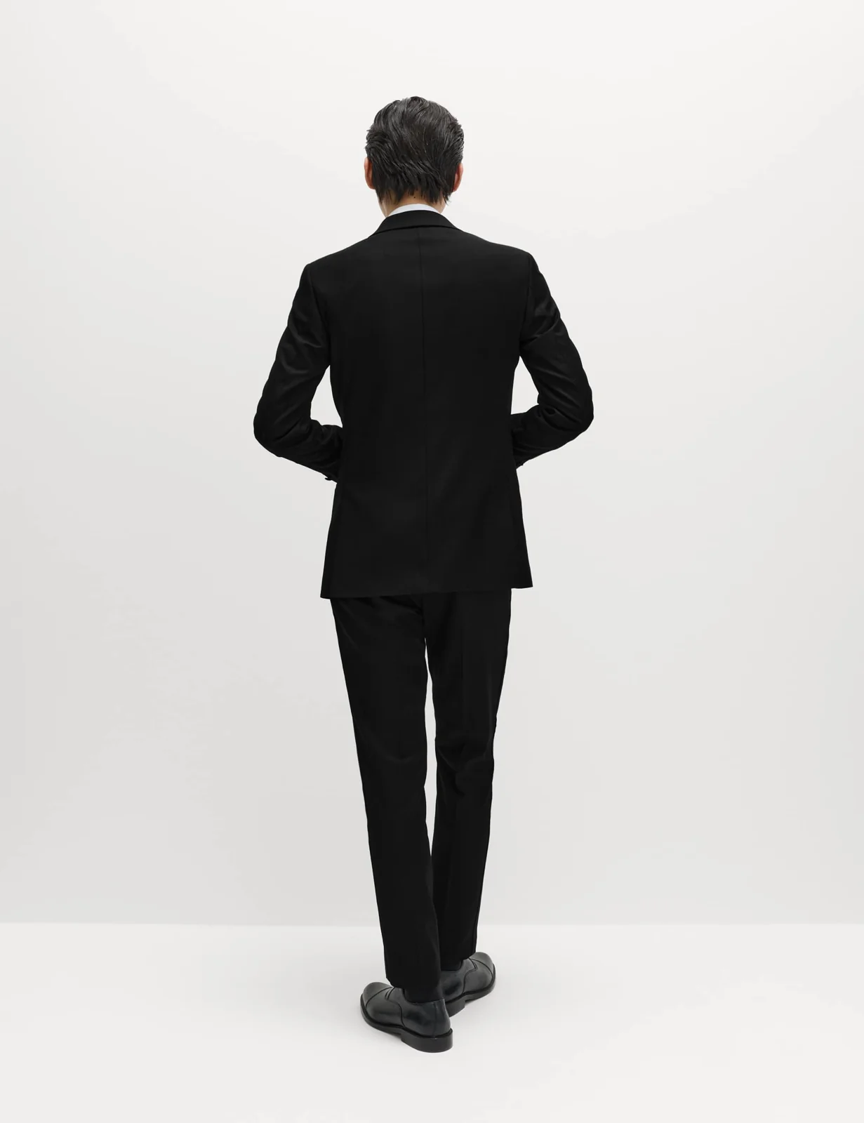 2 Piece Skinny Fit Stretch Tuxedo Suit thumbnail 2