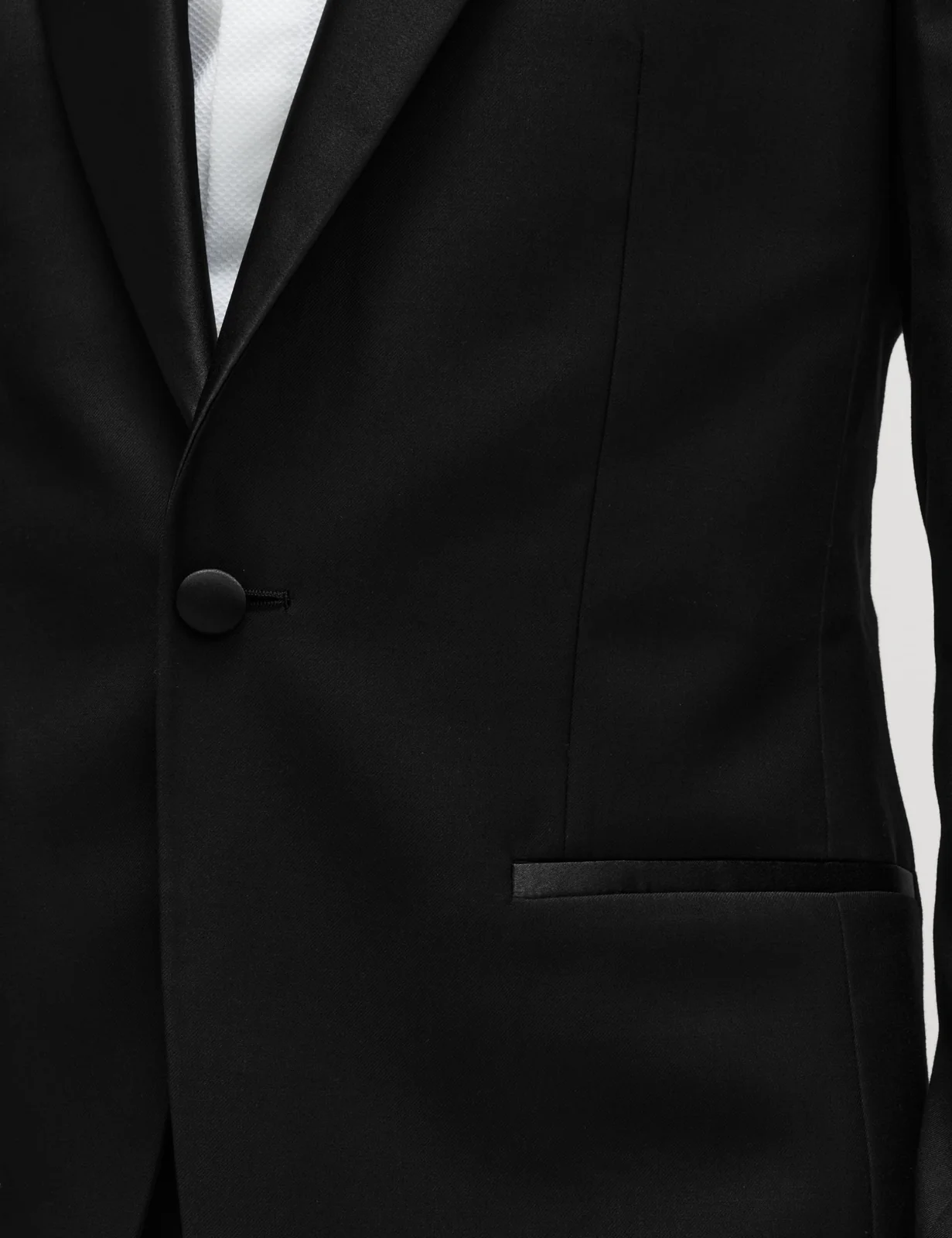 2 Piece Skinny Fit Stretch Tuxedo Suit thumbnail 4