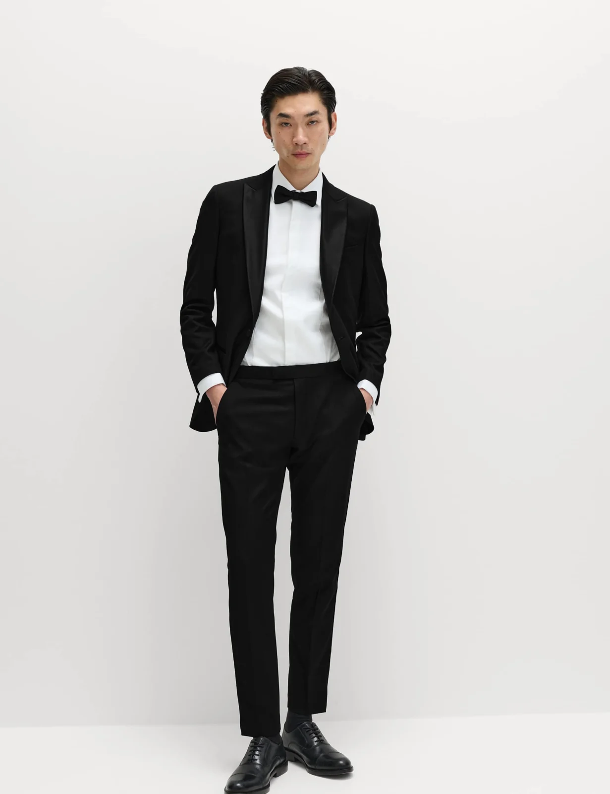 2 Piece Skinny Fit Stretch Tuxedo Suit primary image