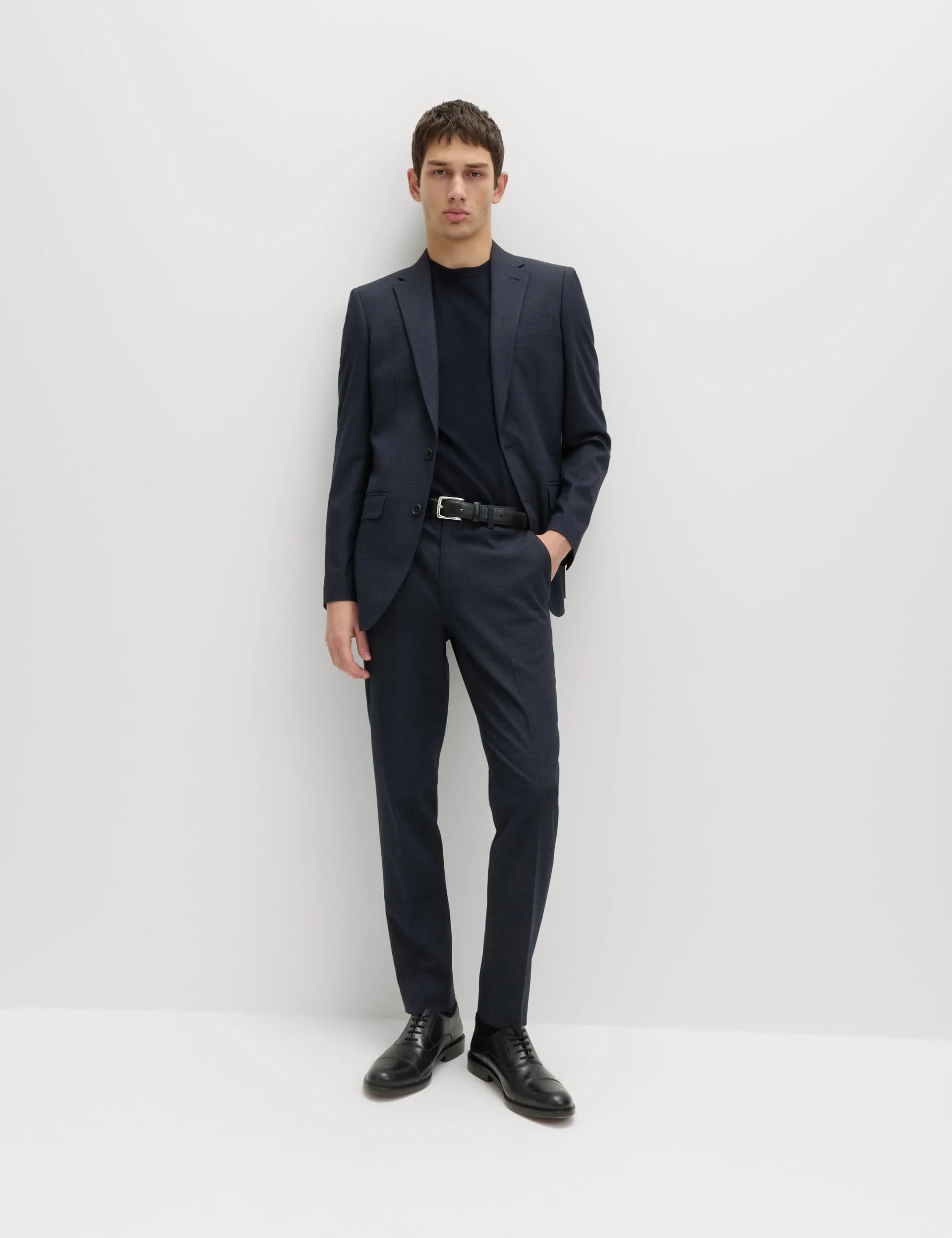 2 Piece Skinny Fit Textured Stretch Suit primary image