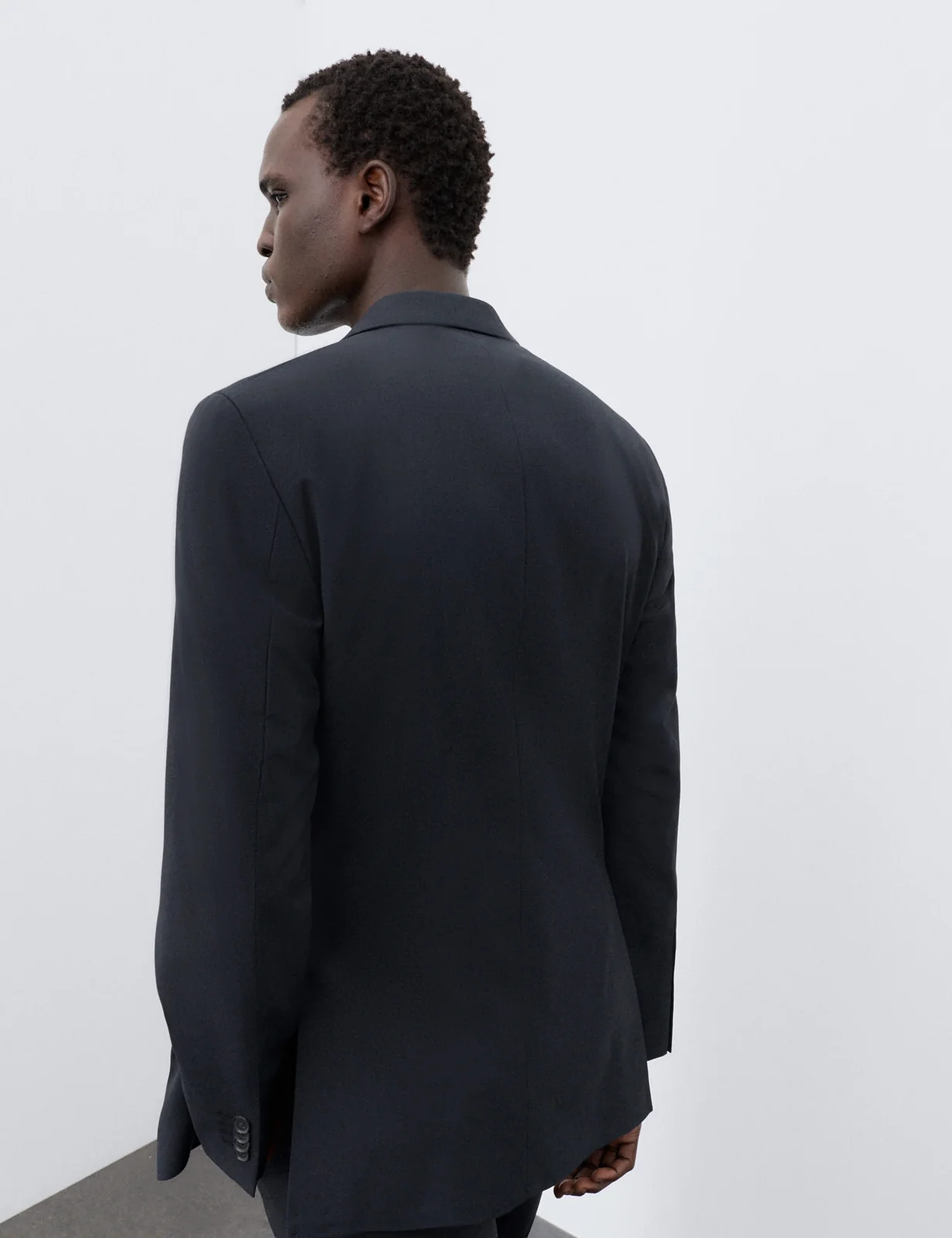 2 Piece Slim Fit Performance Stretch Suit thumbnail 2