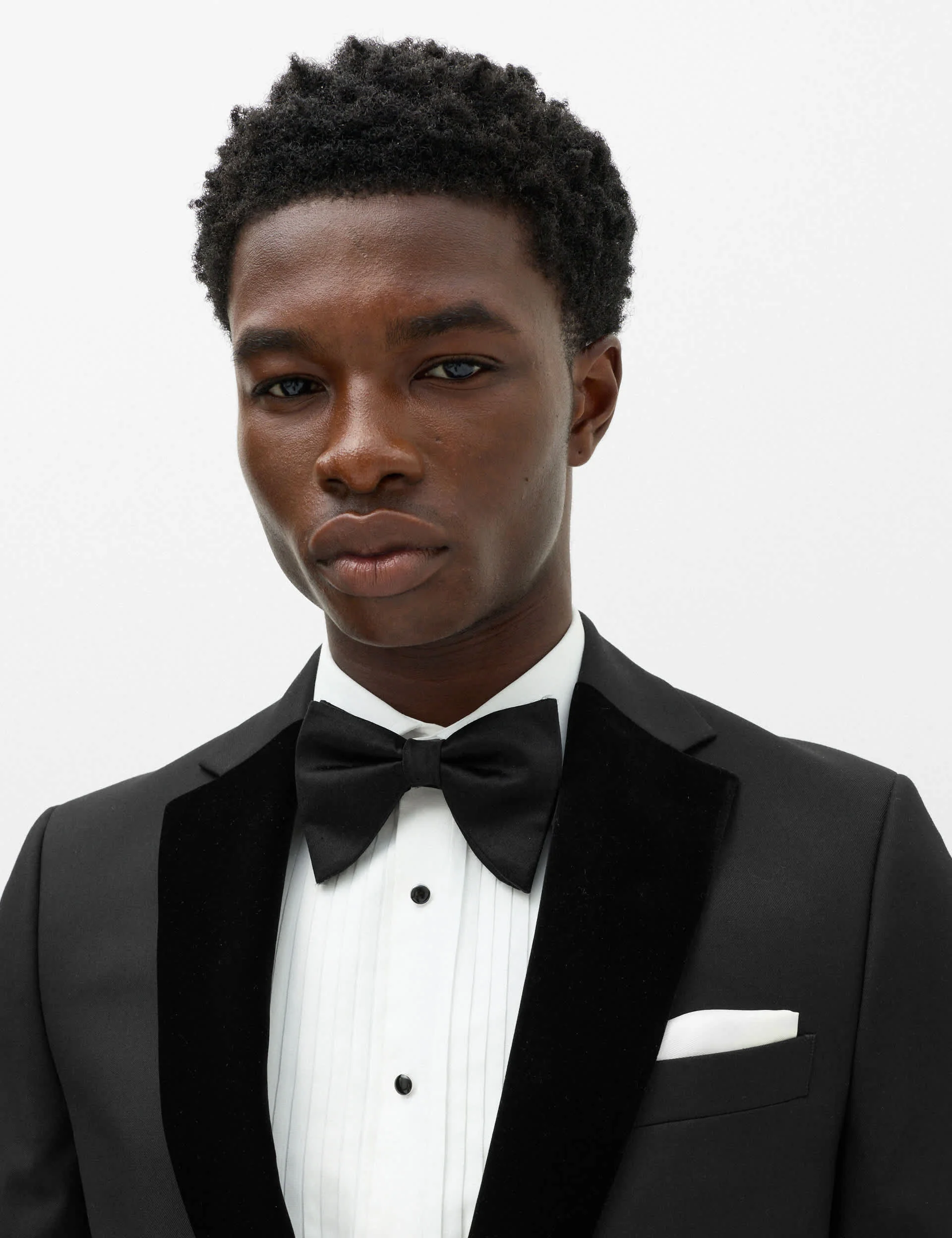 2 Piece Slim Fit Ultimate Velvet Lapel Tuxedo Suit thumbnail 4