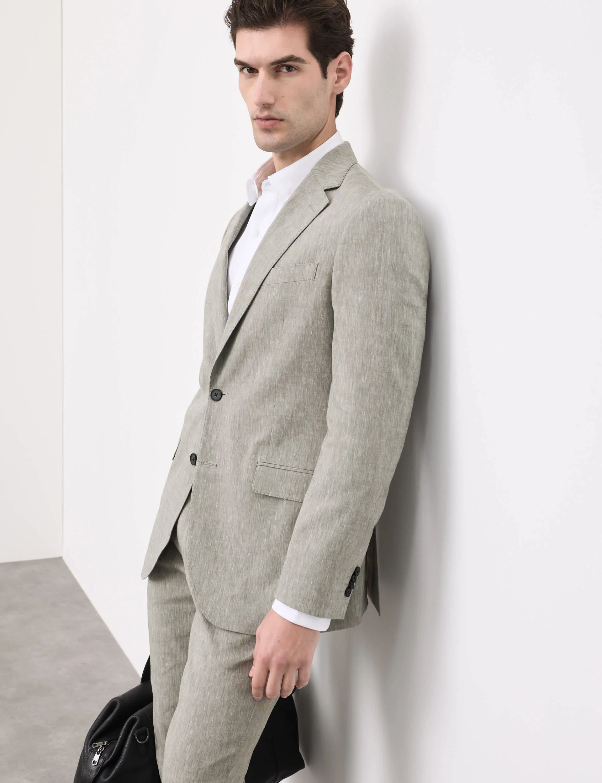 2 Piece Tailored Fit Italian Performance Linen Blend Suit thumbnail 6