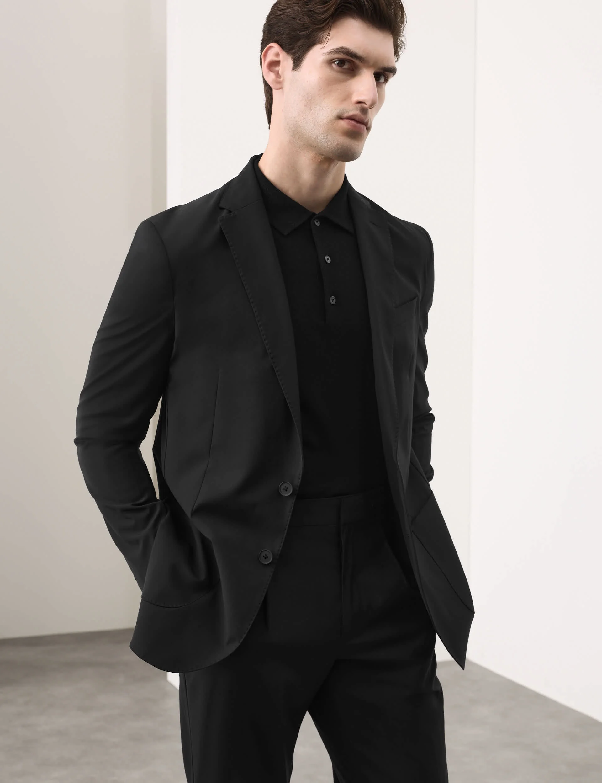 2 Piece Tailored Fit Performance Packable Suit thumbnail 6