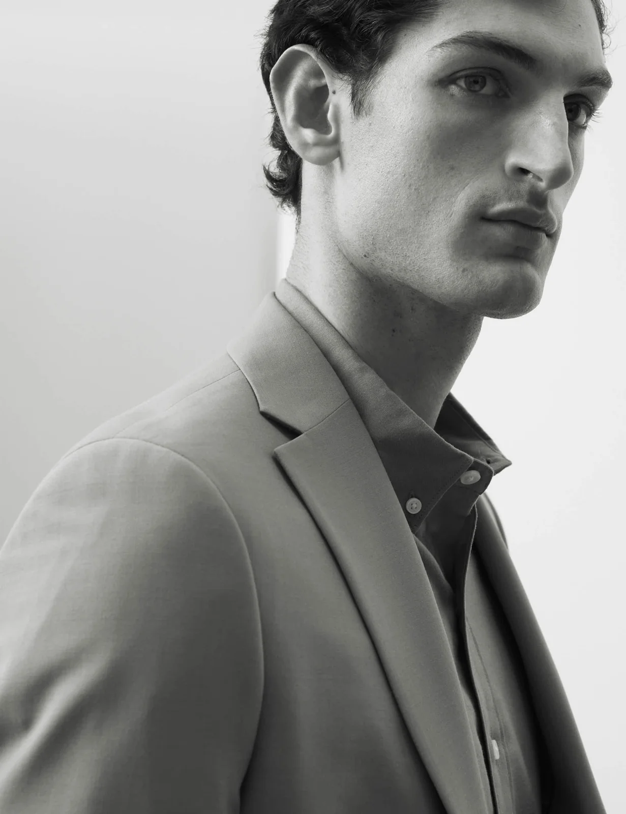 2 Piece Tailored Fit Performance Suit thumbnail 5