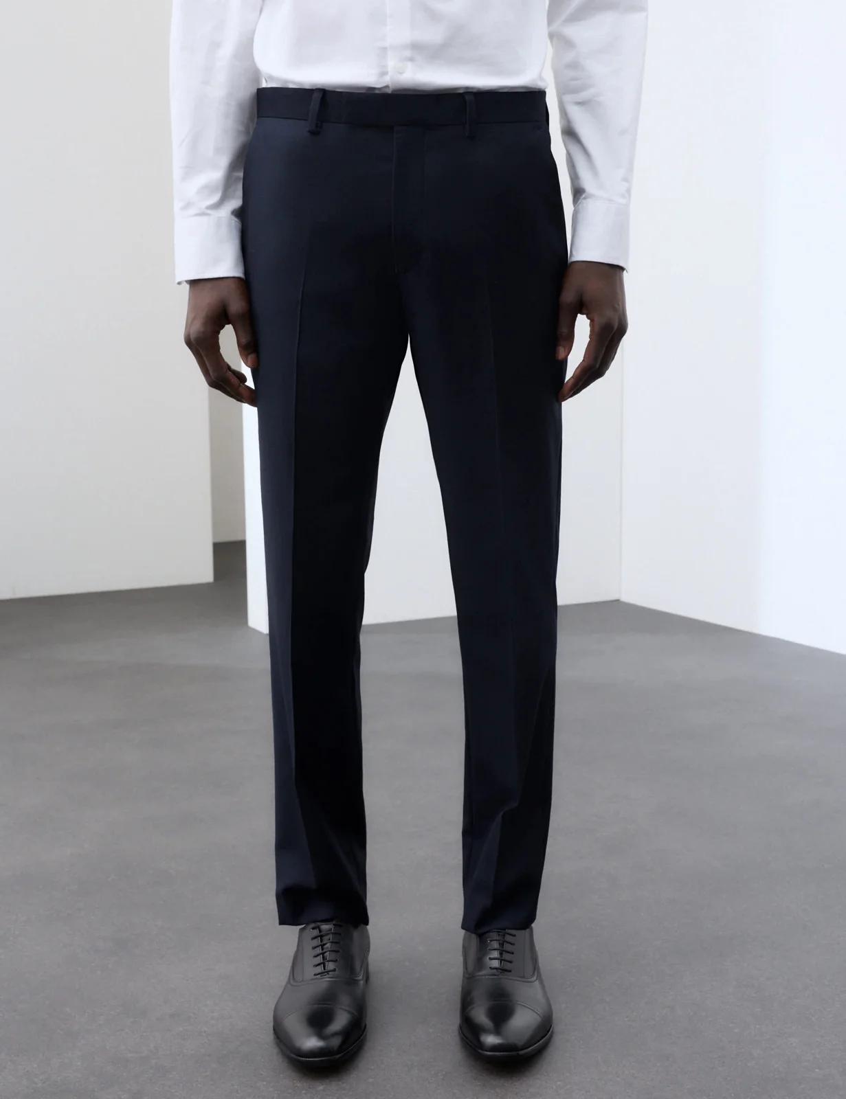 2 Piece Tailored Fit Pure Merino Wool Suit thumbnail 3