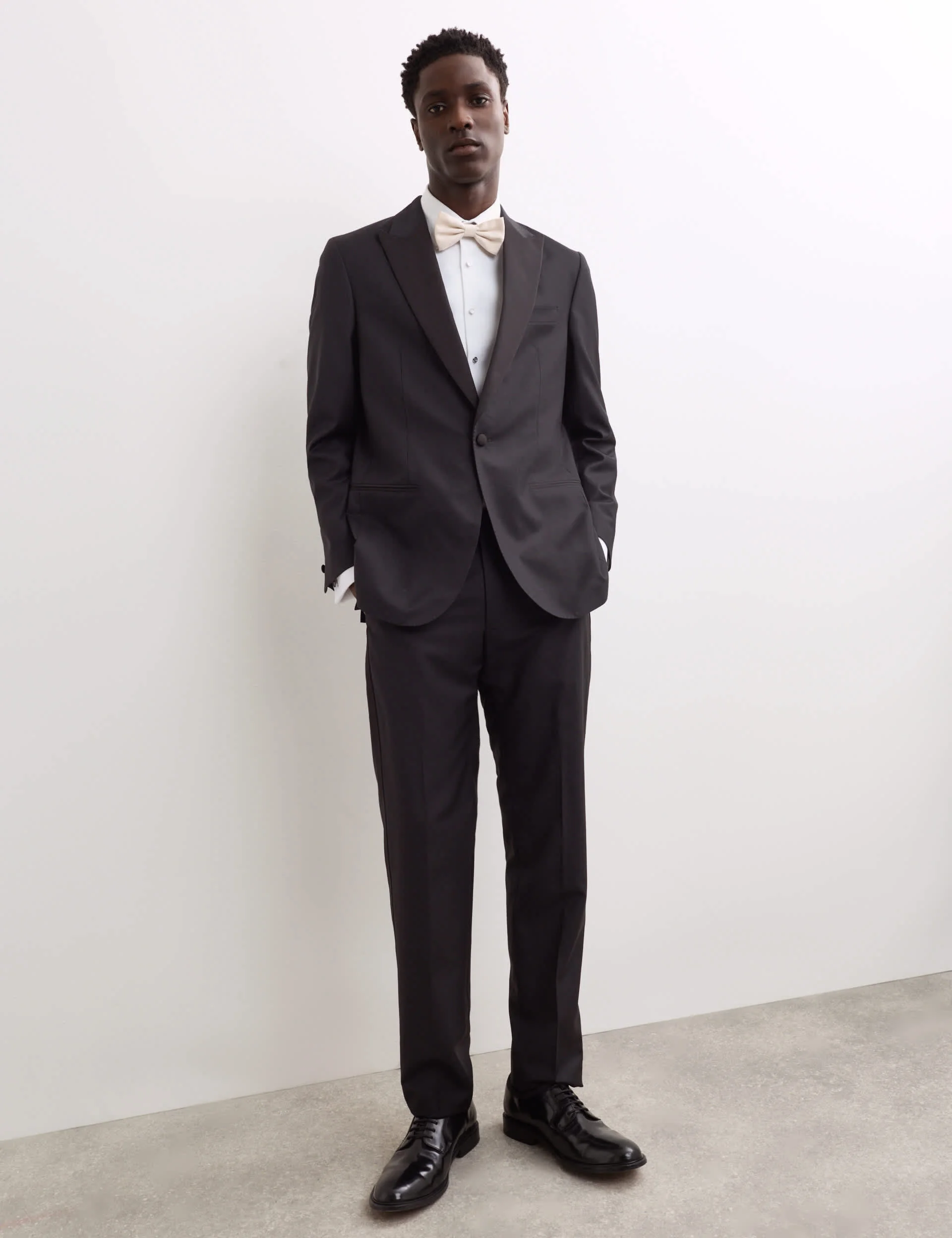 2 Piece Tailored Fit Pure Wool Tuxedo Suit thumbnail 6