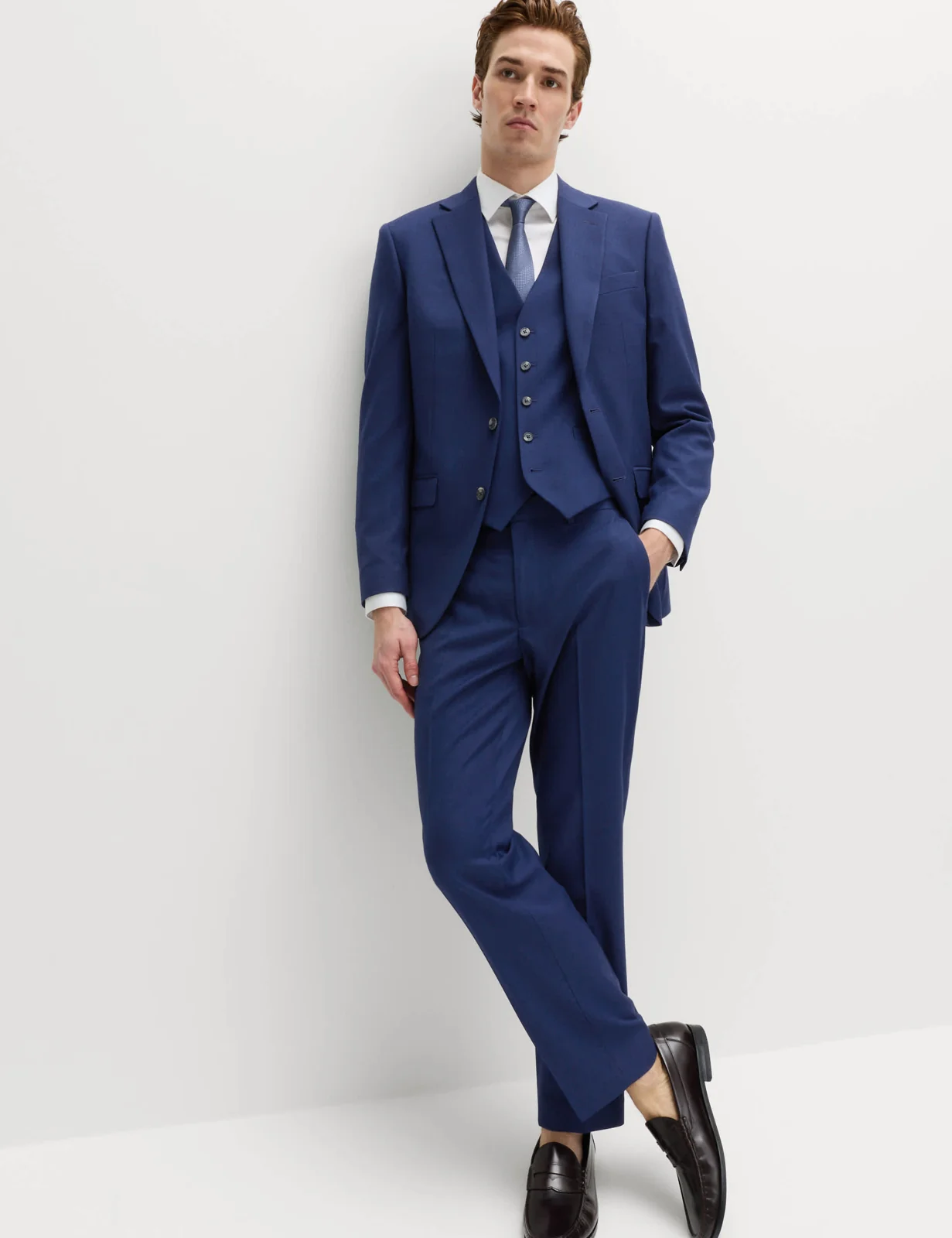 3 Piece Regular Fit Stretch Ultimate Suit thumbnail 2
