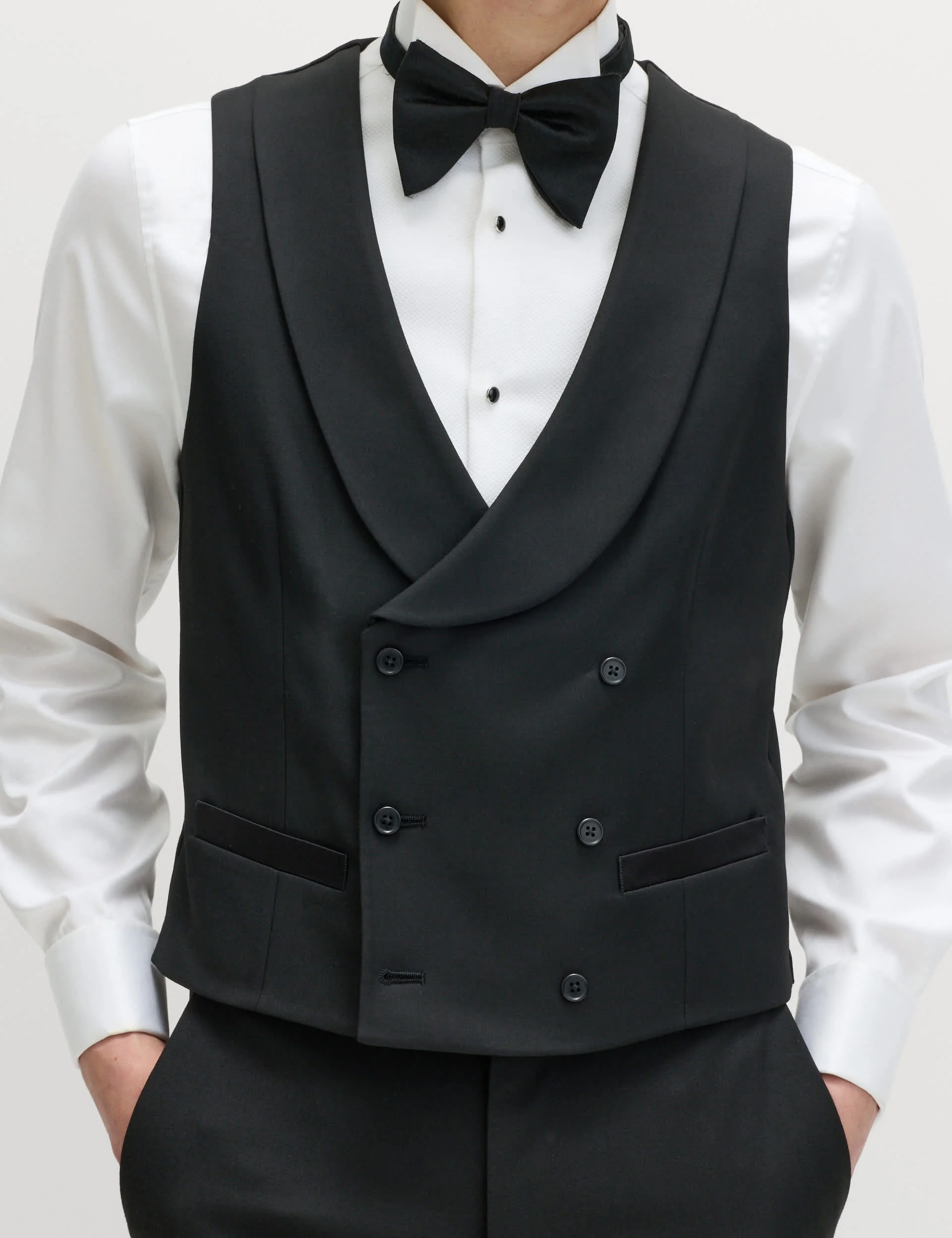 3 Piece Slim Fit Ultimate Velvet Lapel Tuxedo Suit thumbnail 2