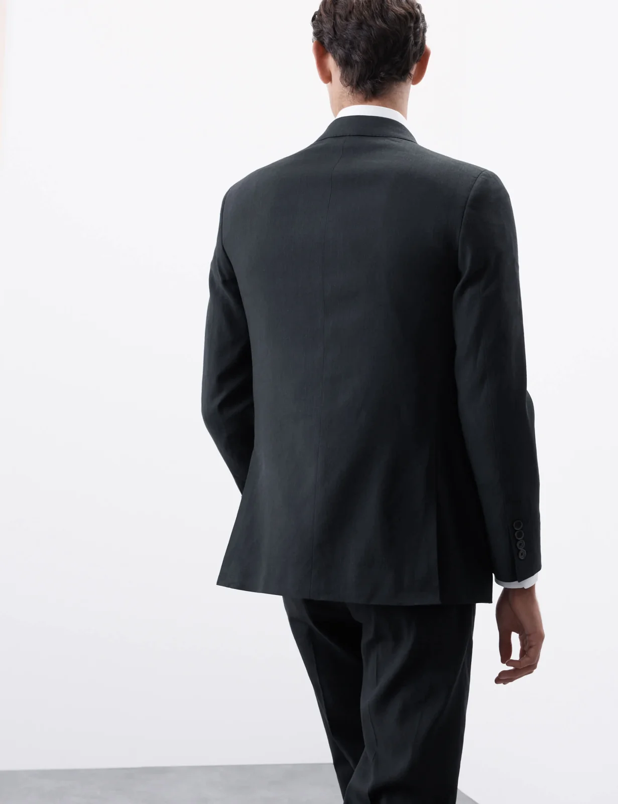 3 Piece Tailored Fit Italian Performance Linen Blend Double Breasted Suit thumbnail 2