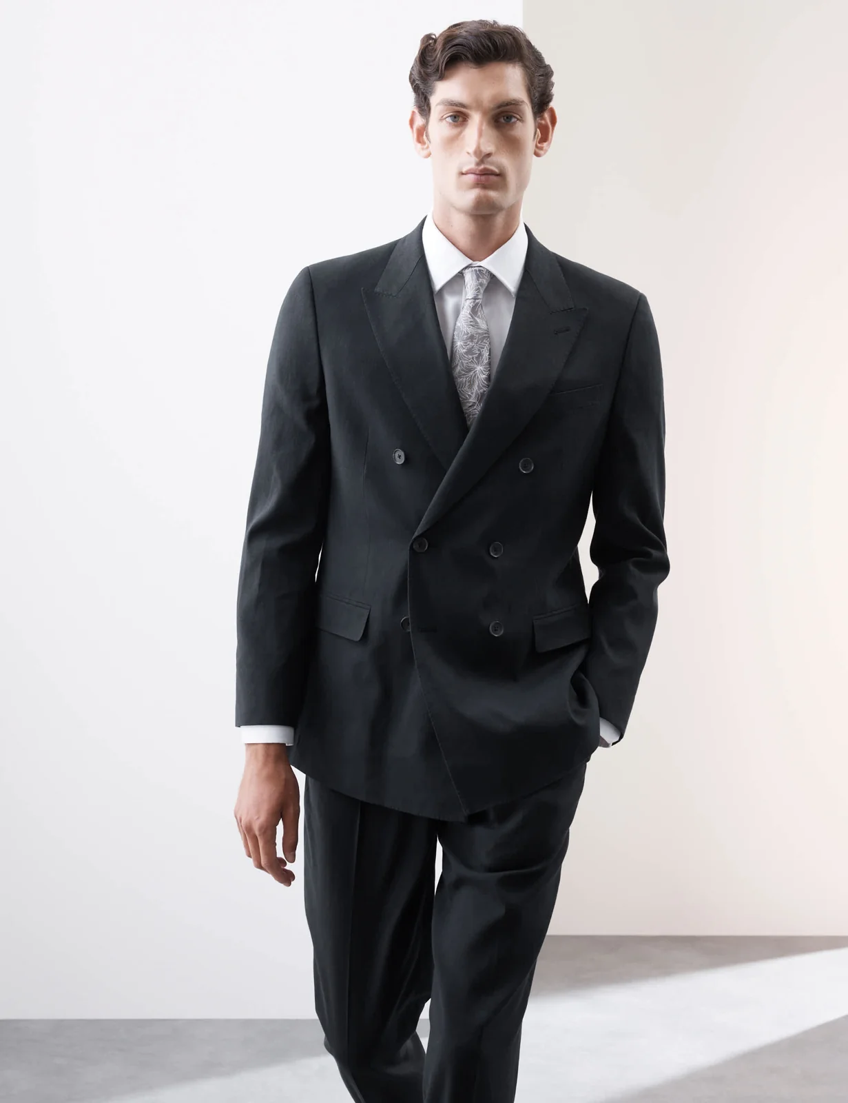 3 Piece Tailored Fit Italian Performance Linen Blend Double Breasted Suit thumbnail 4