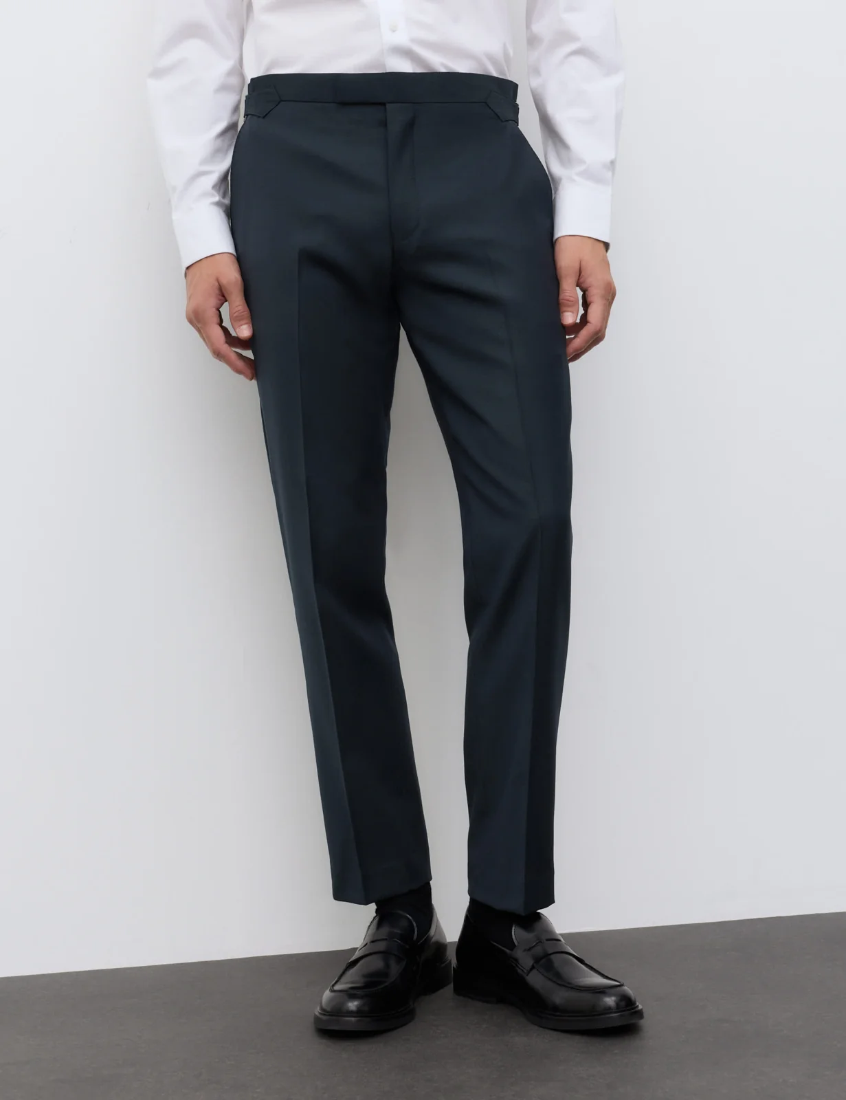 3 Piece Tailored Fit Wool Rich Suit thumbnail 2