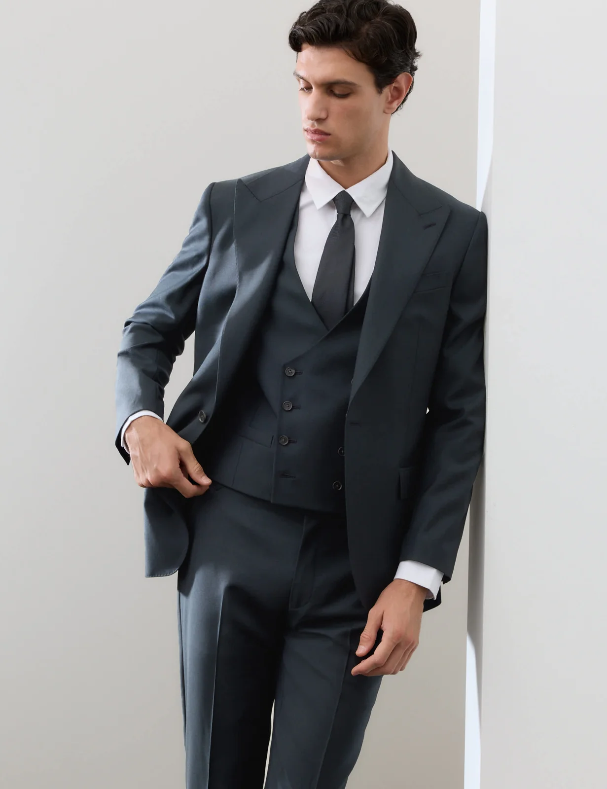 3 Piece Tailored Fit Wool Rich Suit thumbnail 5