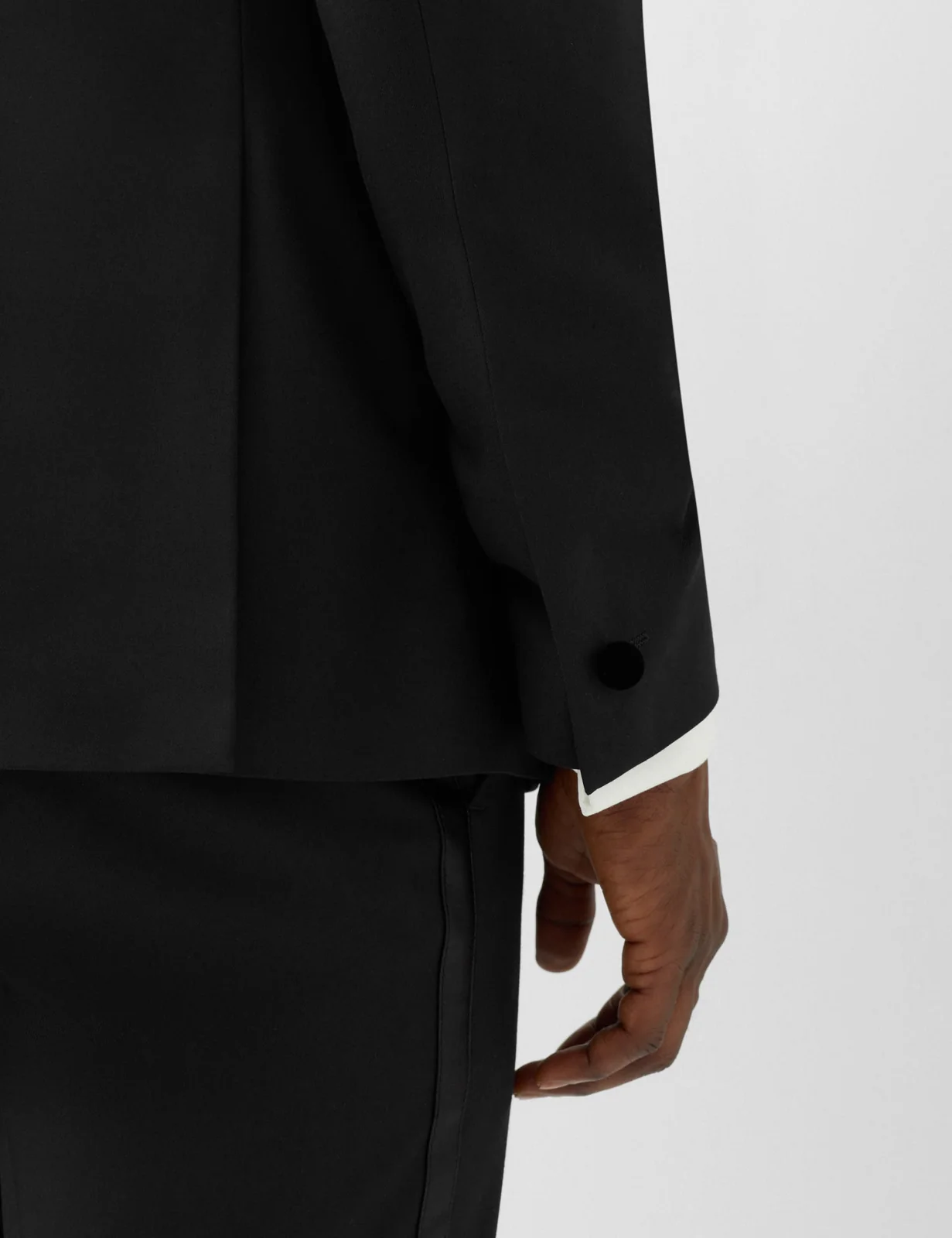 Slim Fit Ultimate Velvet Lapel Tuxedo Jacket thumbnail 4