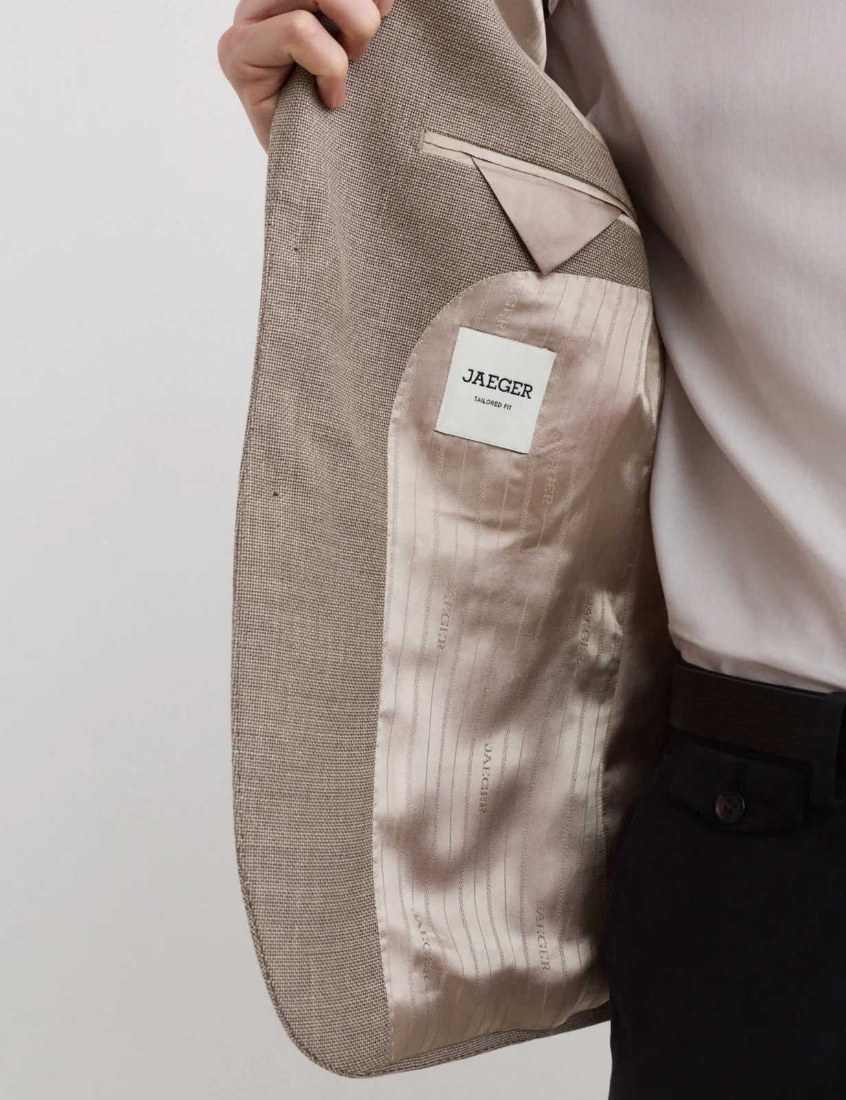 Tailored Fit Italian Wool Rich Blazer with Silk thumbnail 7