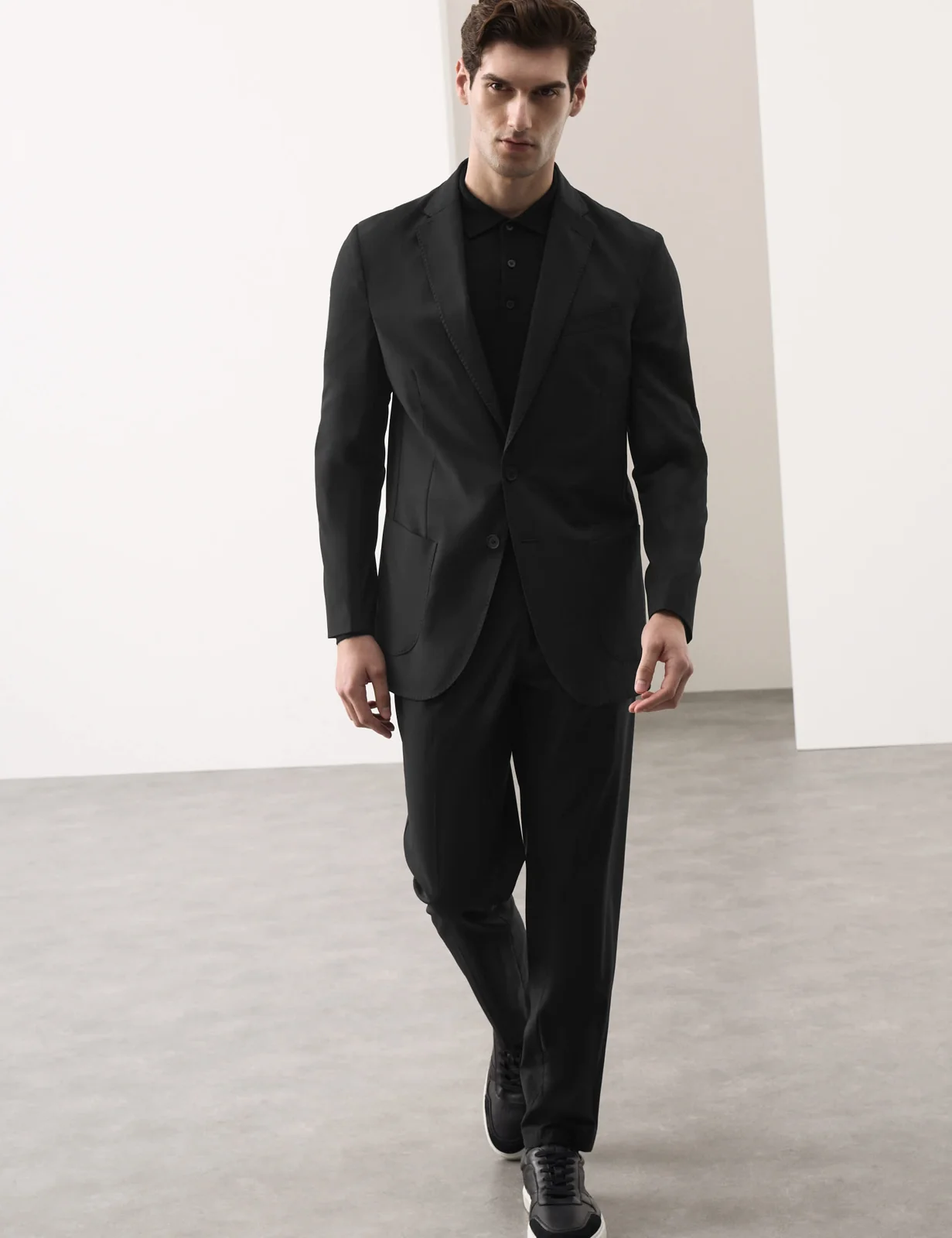 Tailored Fit Performance Packable Suit Jacket thumbnail 5