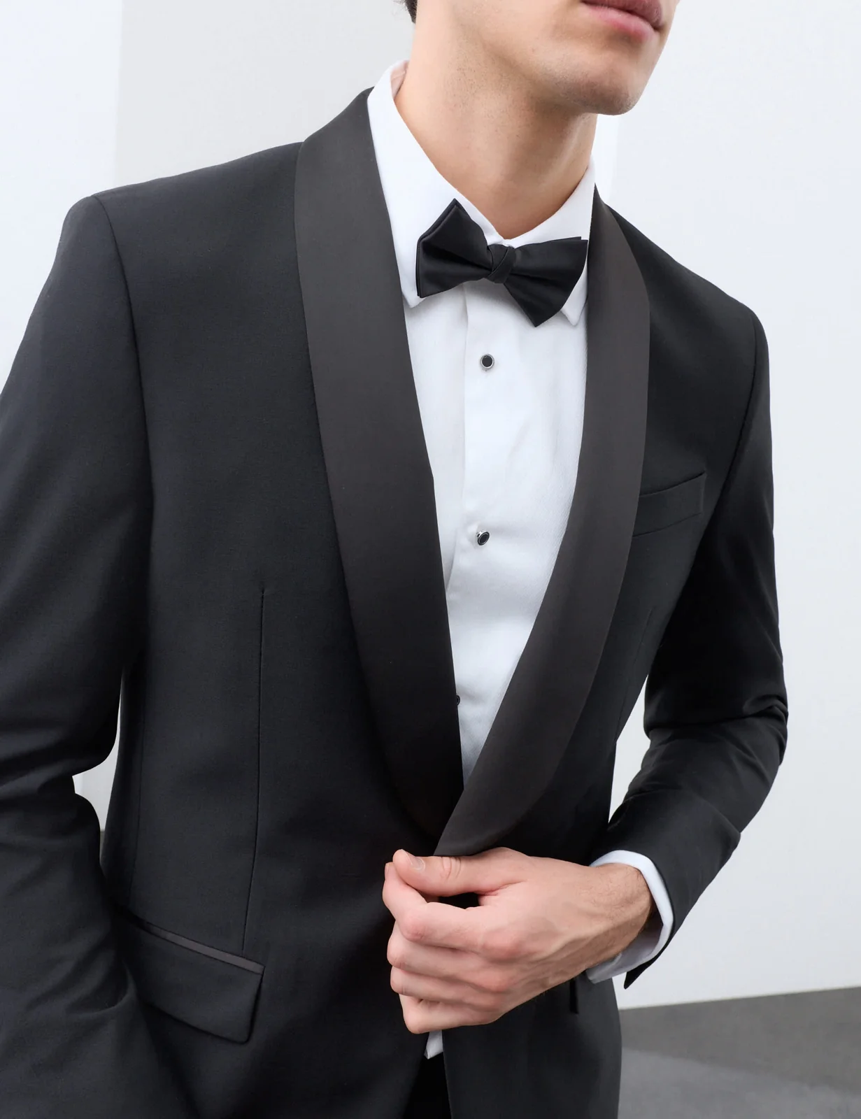 Tailored Fit Performance Tuxedo Jacket thumbnail 5